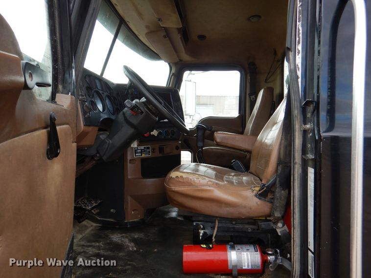 image for item DJ0379 2009 Mack Granite   dump truck