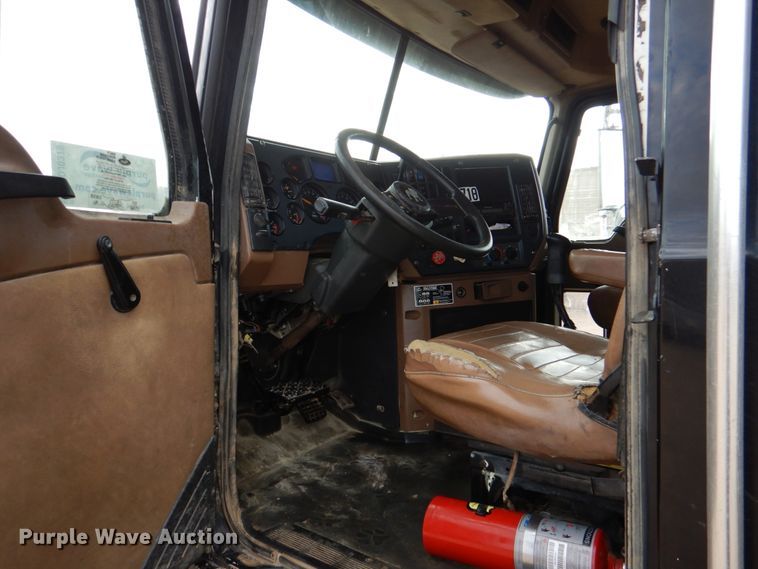 image for item DJ0379 2009 Mack Granite   dump truck