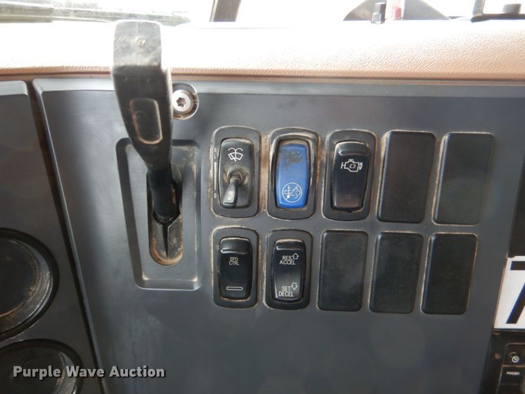 image for item DJ0379 2009 Mack Granite   dump truck