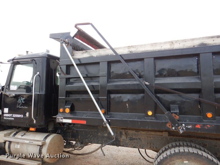 image for item DJ0379 2009 Mack Granite   dump truck