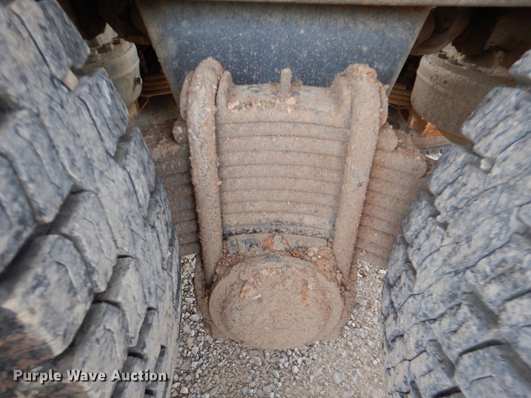 image for item DJ0379 2009 Mack Granite   dump truck