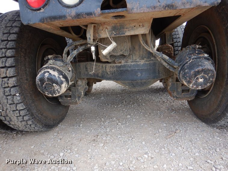 image for item DJ0379 2009 Mack Granite   dump truck