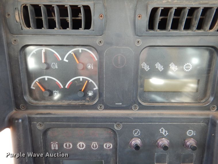 image for item DJ0381 2004 Caterpillar D5N XL  dozer