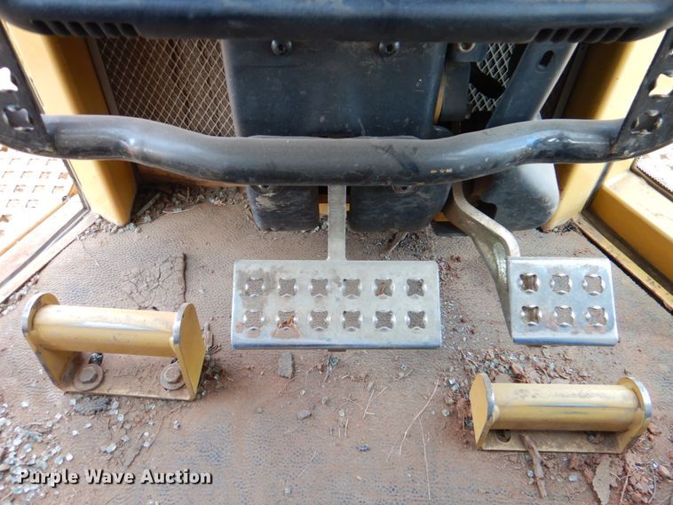 image for item DJ0381 2004 Caterpillar D5N XL  dozer