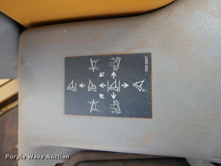 image for item DJ0381 2004 Caterpillar D5N XL  dozer