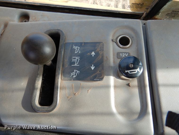 image for item DJ0381 2004 Caterpillar D5N XL  dozer