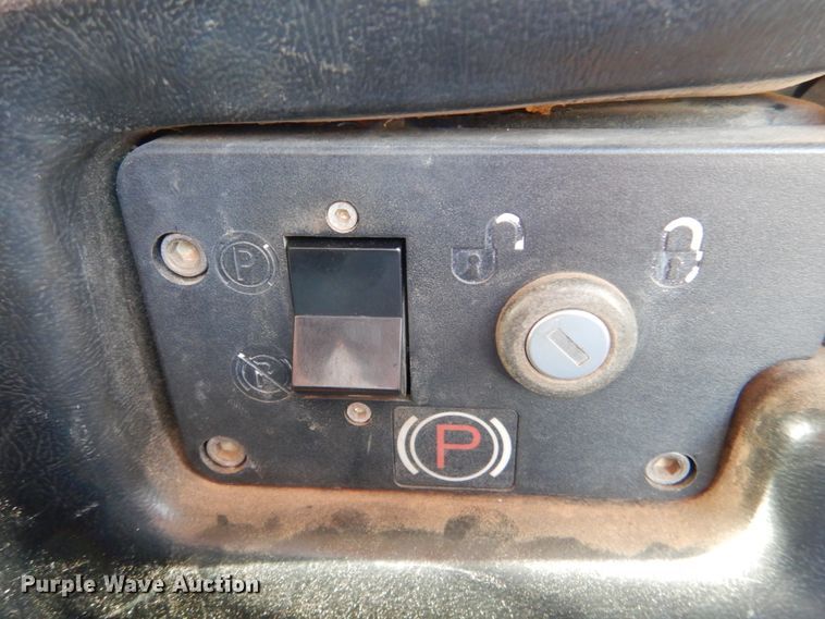 image for item DJ0381 2004 Caterpillar D5N XL  dozer