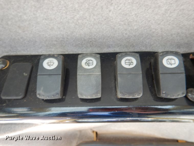 image for item DJ0381 2004 Caterpillar D5N XL  dozer