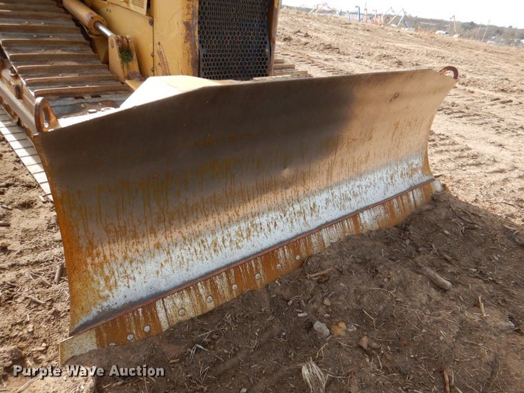 image for item DJ0381 2004 Caterpillar D5N XL  dozer