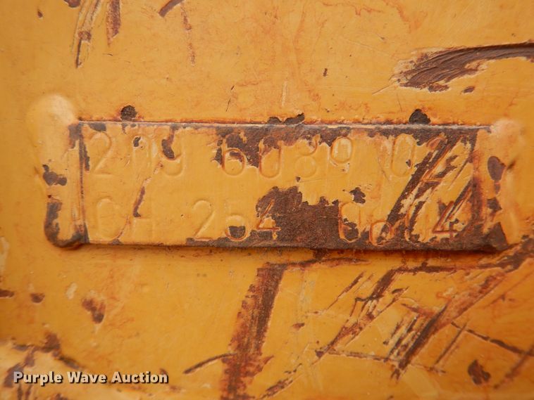 image for item DJ0381 2004 Caterpillar D5N XL  dozer