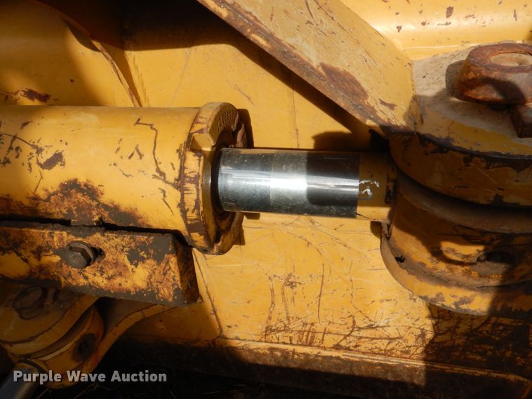 image for item DJ0381 2004 Caterpillar D5N XL  dozer