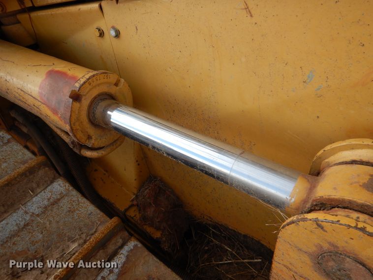 image for item DJ0381 2004 Caterpillar D5N XL  dozer