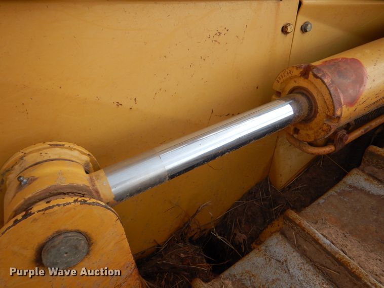 image for item DJ0381 2004 Caterpillar D5N XL  dozer