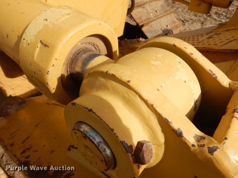 image for item DJ0381 2004 Caterpillar D5N XL  dozer