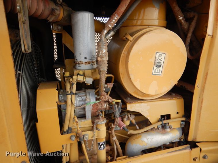 image for item DJ0381 2004 Caterpillar D5N XL  dozer