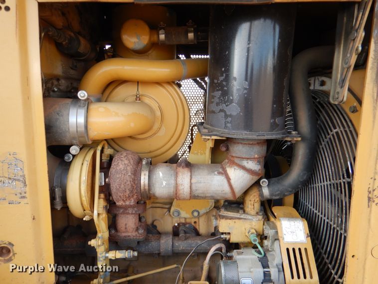 image for item DJ0381 2004 Caterpillar D5N XL  dozer