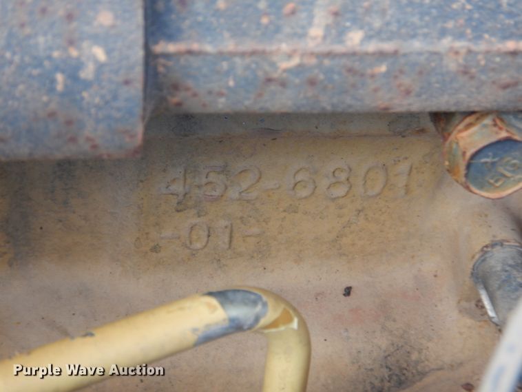 image for item DJ0381 2004 Caterpillar D5N XL  dozer