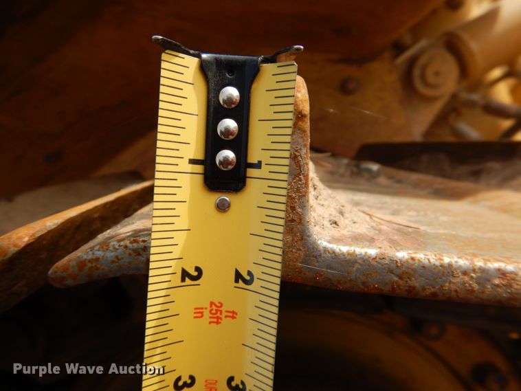 image for item DJ0381 2004 Caterpillar D5N XL  dozer