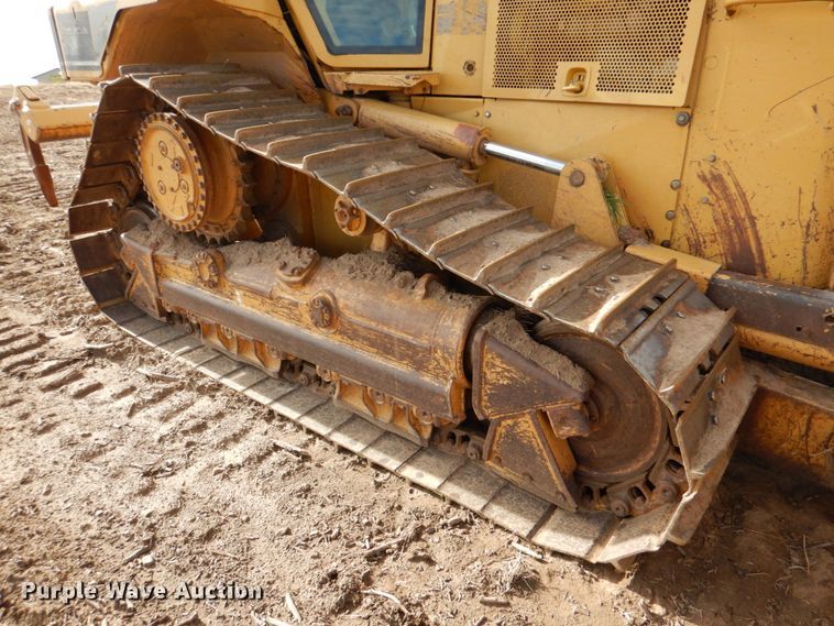 image for item DJ0381 2004 Caterpillar D5N XL  dozer