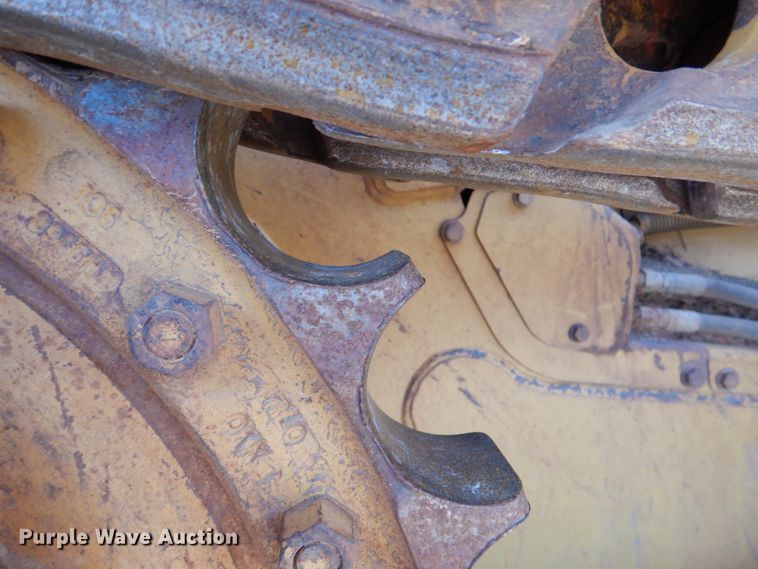 image for item DJ0381 2004 Caterpillar D5N XL  dozer