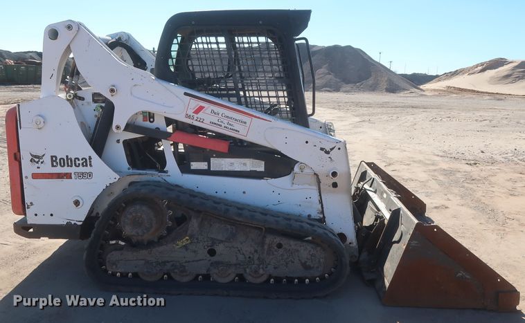 image for item DJ2301 2014 Bobcat T590  tracked skid steer loader