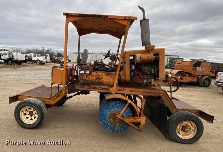 image for item DJ7290 Broce T20  sweeper