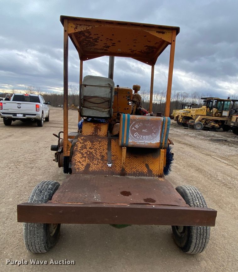 image for item DJ7290 Broce T20  sweeper