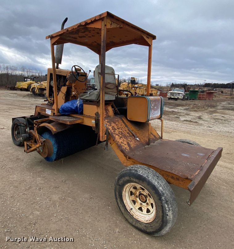 image for item DJ7290 Broce T20  sweeper