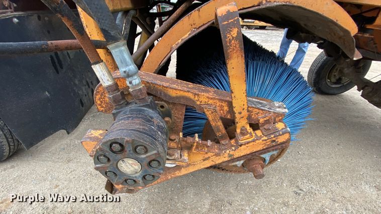 image for item DJ7290 Broce T20  sweeper