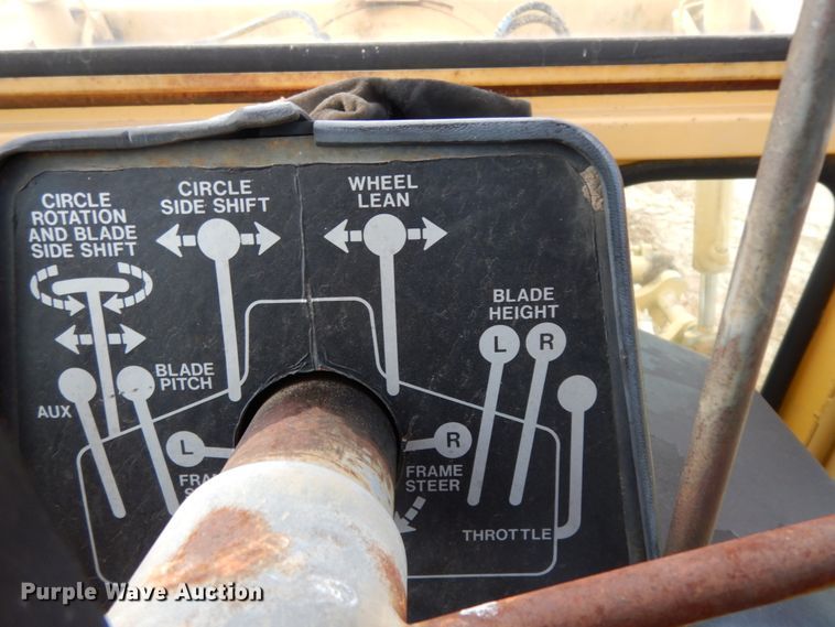 image for item DJ8235 1973 John Deere 570A  motor grader