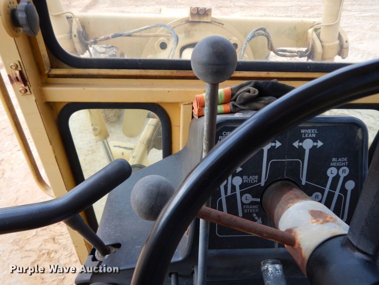 image for item DJ8235 1973 John Deere 570A  motor grader