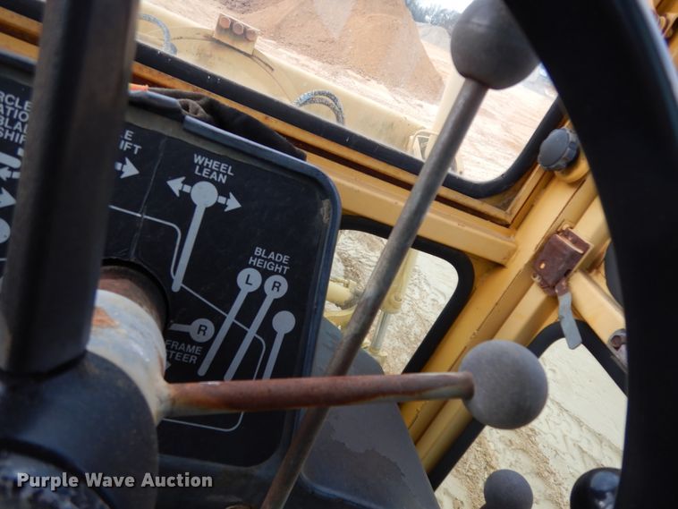 image for item DJ8235 1973 John Deere 570A  motor grader