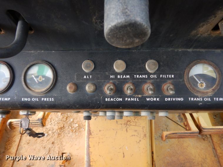 image for item DJ8235 1973 John Deere 570A  motor grader