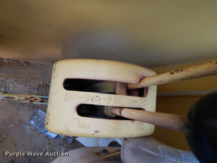 image for item DJ8235 1973 John Deere 570A  motor grader