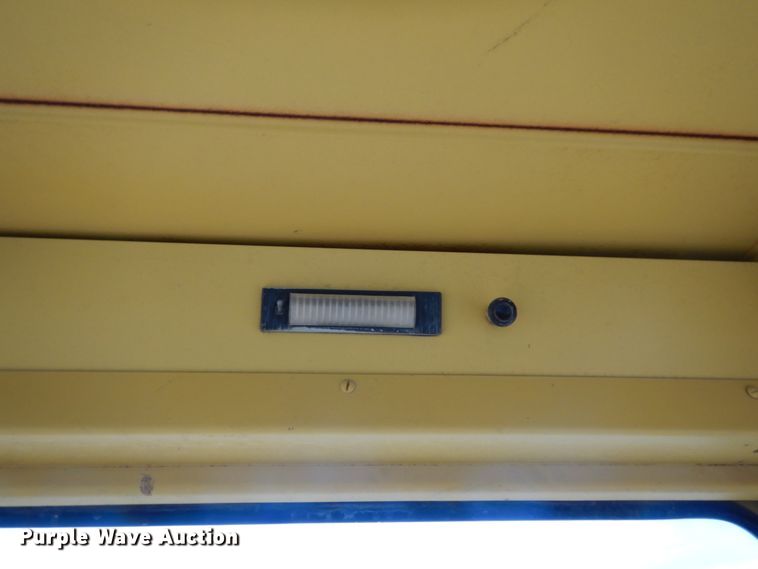 image for item DJ8235 1973 John Deere 570A  motor grader