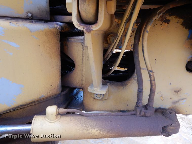 image for item DJ8235 1973 John Deere 570A  motor grader