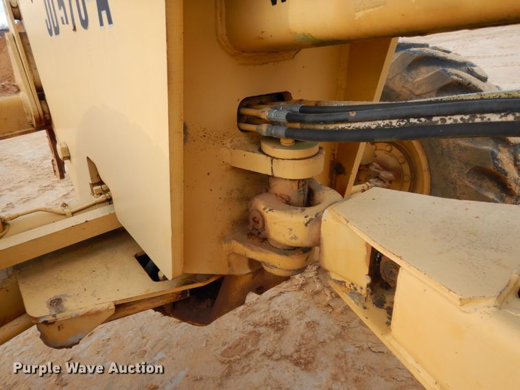 image for item DJ8235 1973 John Deere 570A  motor grader