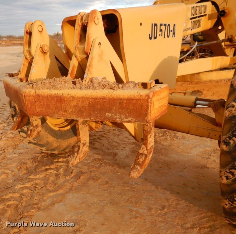 image for item DJ8235 1973 John Deere 570A  motor grader