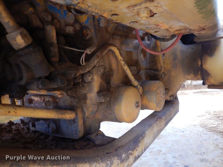 image for item DJ8235 1973 John Deere 570A  motor grader