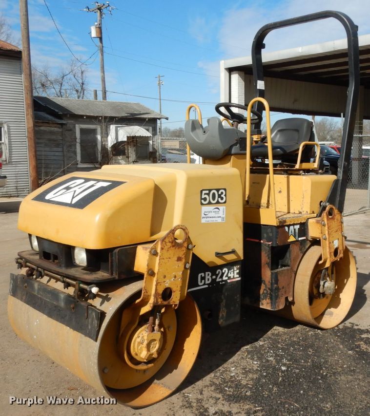 image for item DJ8237 Caterpillar CB-224E  double drum vibratory roller