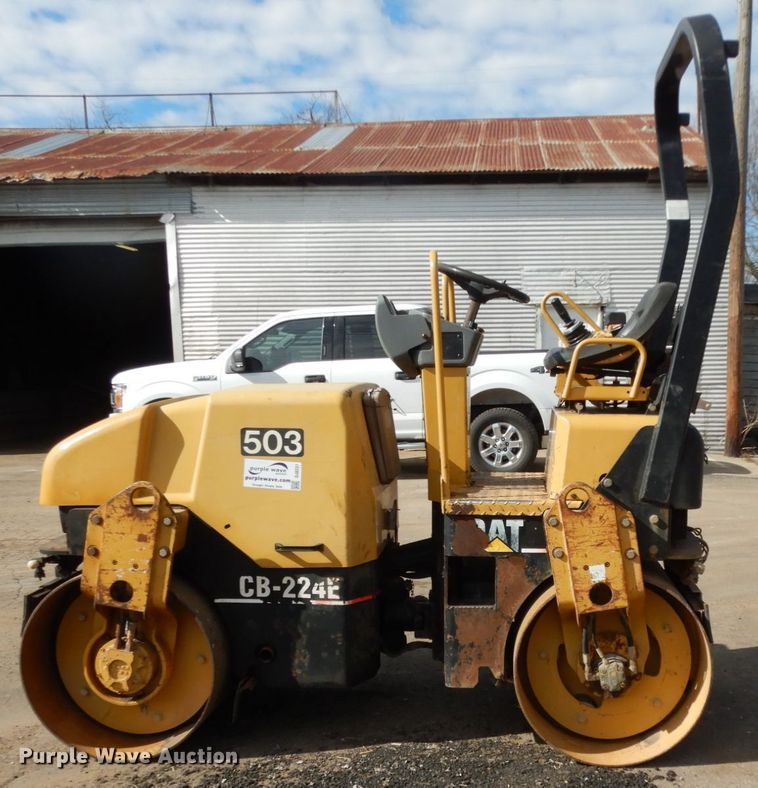 image for item DJ8237 Caterpillar CB-224E  double drum vibratory roller