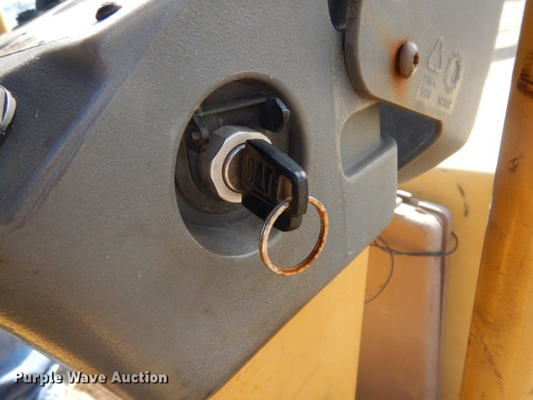 image for item DJ8237 Caterpillar CB-224E  double drum vibratory roller