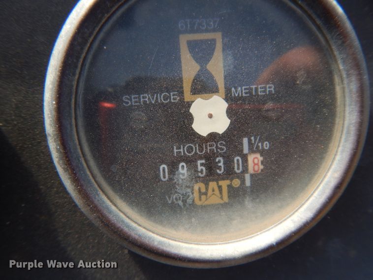 image for item DJ8239 1994 Caterpillar CB-634  double drum vibratory roller