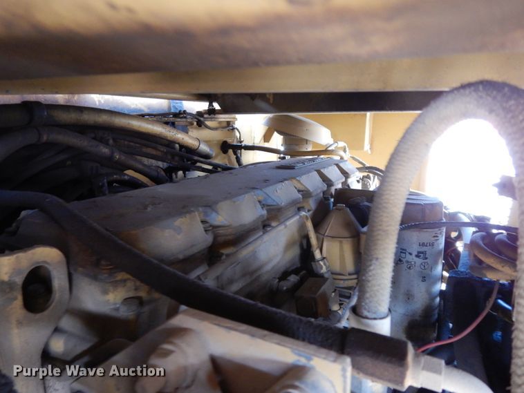 image for item DJ8239 1994 Caterpillar CB-634  double drum vibratory roller