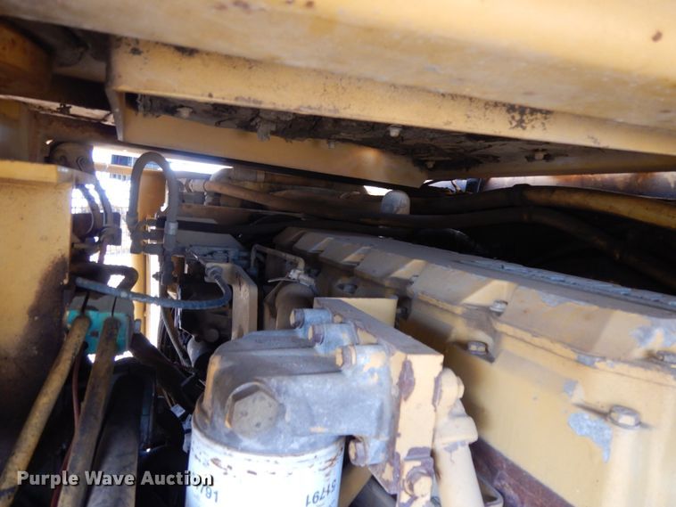 image for item DJ8239 1994 Caterpillar CB-634  double drum vibratory roller