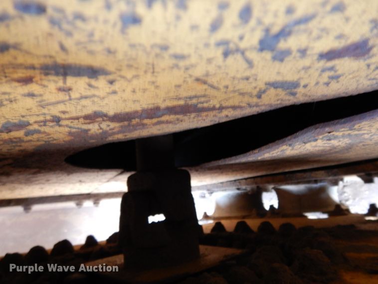 image for item DJ8239 1994 Caterpillar CB-634  double drum vibratory roller