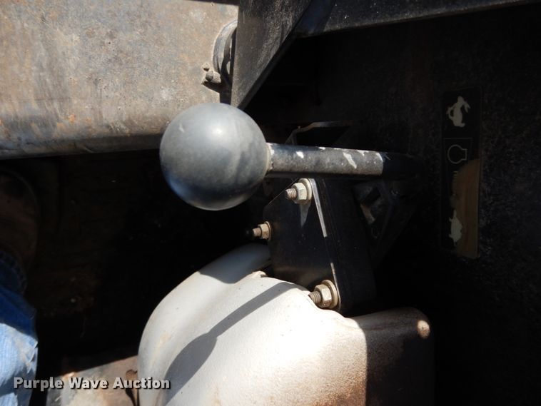 image for item DJ8243 2006 Caterpillar 268B  skid steer loader