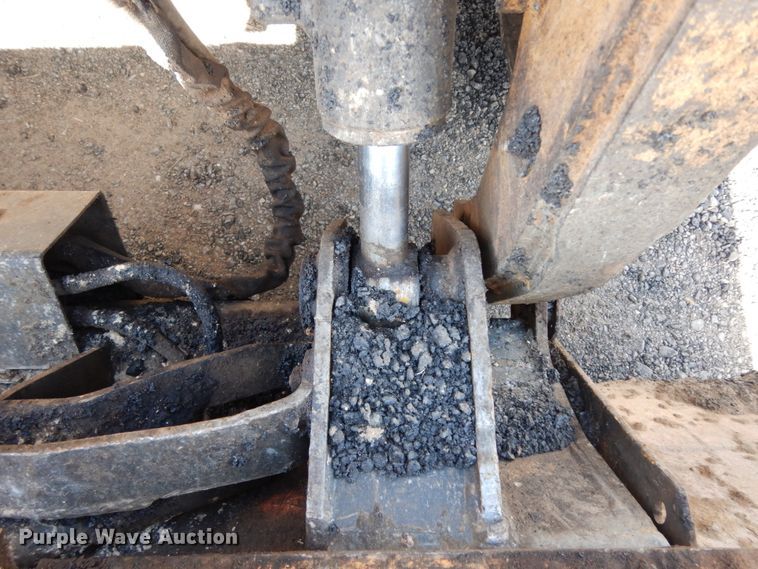 image for item DJ8243 2006 Caterpillar 268B  skid steer loader