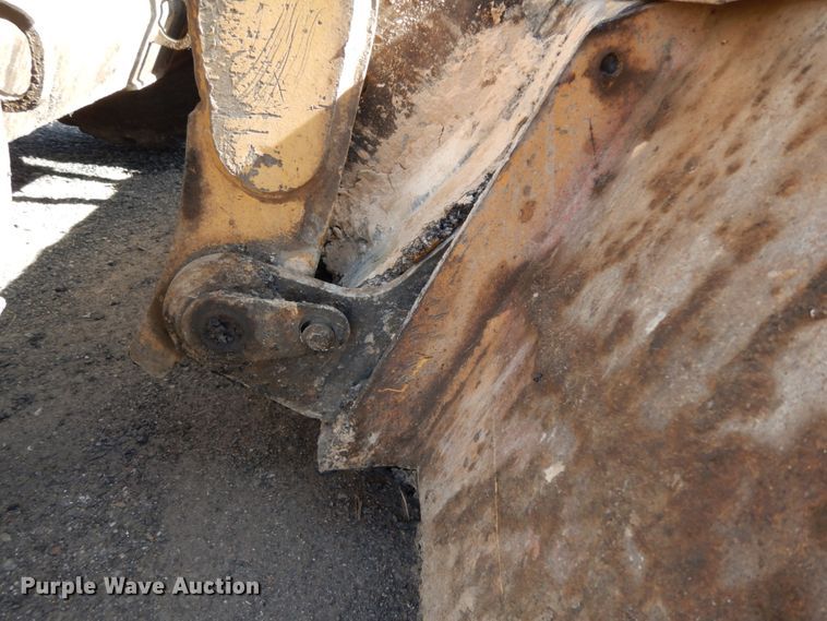 image for item DJ8243 2006 Caterpillar 268B  skid steer loader