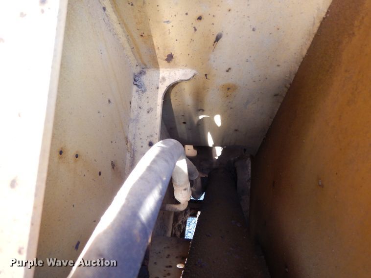 image for item DJ8243 2006 Caterpillar 268B  skid steer loader